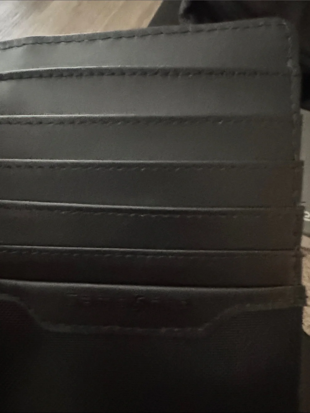 Samsonite Black Leather Fold Wallet with Stitched Detail